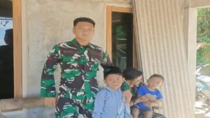 Potret Kedekatan Satgas TMMD Ke-119 Dengan Anak-Anak