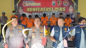 Polresta Sidoarjo Berhasil Amankan 10 Orang Anggota Gangster Konvoi Bersajam
