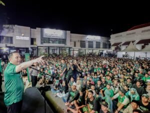 Meriah dan Semarak, Polrestabes Surabaya Fasilitasi Bonek Bonita Nobar Persebaya vs Arema FC