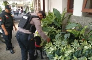 Jelang Minggu Paskah Polresta Malang Kota Sterilisasi Gereja Libatkan Unit K9