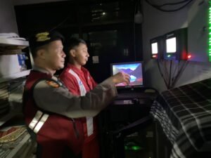 Patroli Polres Probolinggo Himbau SPBU Tidak Curangi Masyarakat
