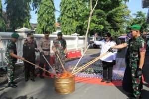Polres Kediri Kota Musnahkan Puluhan Ribu Botol Miras dan Narkoba
