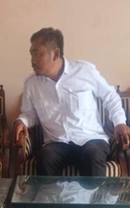 Perangkat Desa Pranti Menantang Salah Satu Wartawan Saat Konfirmasi Bantuan Beras Bulog