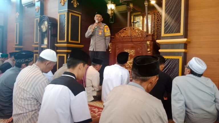 Safari Jum’at dan Himbauan Kamtibmas Polsek Menganti – Gresik