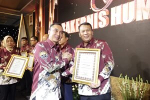 Rakernis Humas Polri, Bidhumas Polda Jatim Raih Dua Penghargaan.