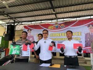 Nyamar Jadi Go-Jek Saat Beraksi, 2 Residivis Maling Motor di Mojokerto Berhasil Dibekuk Polisi.