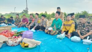 Menyatu Bersama Masyarakat, Polisi Kediri Hadiri Sedekah Bumi Desa Senden.