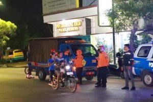 Harkatibmas Polres Tanjungperak Bersama TNI Gelar Patroli Skala Besar