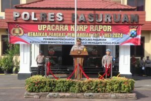 Kapolres Pasuruan Pimpin Upacara Korp Raport Sekaligus Pemberian Reward Anggota Polri Dan Masyarakat.