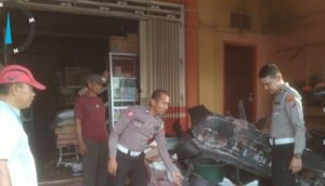 Polisi Berhasil Amankan Pengemudi yang Lari Usai Tabrak Rumah Warga di Tulungagung.