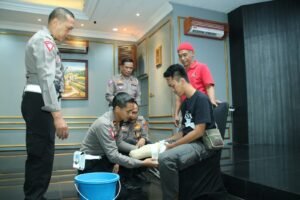 Sambut Hari Bhayangkara Ke-78, Polresta Malang Kota Beri Kaki Palsu Untuk Puluhan Disabilitas.