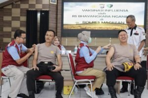 Jaga Kesehatan dan Ketahanan Tubuh, Polres Magetan Gelar Vaksinasi Untuk Anggota