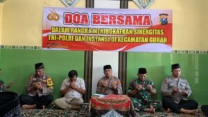 TNI-Polri di Gurah Gelar Doa Bersama Pemerintah Kecamatan Tingkatkan Sinergitas dan Silaturahmi.
