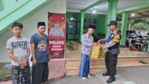 Berbagi Kasih, Polres Kediri Gelar Baksos di Panti Asuhan Al Jauhar Plosoklaten.