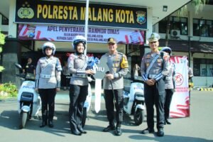 Polresta Malang Kota Kerahkan Polwan Dalam Patroli Srikandi Makota Usung Konsep Go Green.
