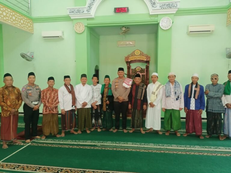 Rutinitas Keagamaan dan himbauan KAMTIBMAS Kapolsek Menganti.