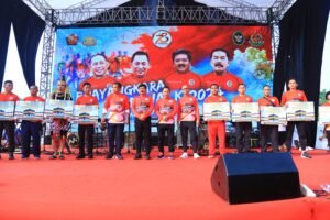 Kapolri Buka Bhayangkara Fun Walk 2024: Bersama Bergerak untuk Persatuan