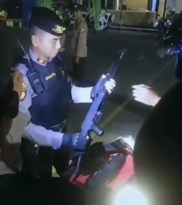 Senjata Laras Panjang Berpeluru Di Temukan Polres Kediri Kota Saat Di Gelar Razia Cipkon Dan Kelengkapan Kendaraan, Ini Penjelasan Kasat Samapta!!!