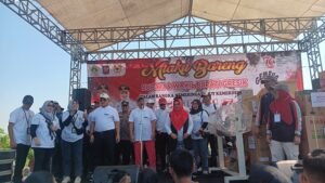 Semarak kemerdekaan, Bupati Gresik ajak mlaku bareng masyarakat Balongpanggang