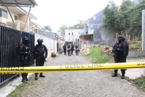 Polri Tangkap “Calon Pengantin” Bom Bunuh Diri di Batu Malang.