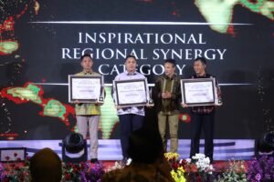 Kapolres Bojonegoro Raih Penghargaan Jawa Pos Radar Bojonegoro Awards 2024.