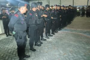 Polres Gresik Siagakan Personel Gabungan Pengamanan Haul Mbah Zainal Abidin.