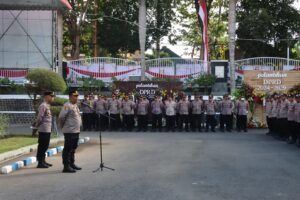 Polresta Banyuwangi Kerahkan Ratusan Personel Pelantikan DPRD Terpilih Berlangsung Kondusif.