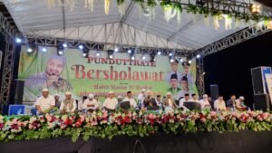 Pemdes Bersinergi Dengan Warga Memeriahkan Sedekah Bumi Desa Punduttrate Bersholawat dan HUT RI ke 79