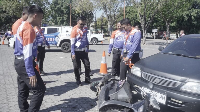 Ada Kecelakaan di Sekitarmu? Simak Aturan dan Anjuran dari Ditlantas Polda Jatim.