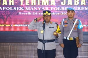 Kapolres Gresik pimpin pergantian Kasat Intelkam dan Kapolsek Manyar