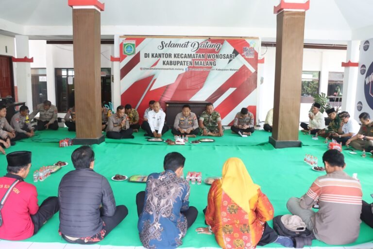 Cooling System Jelang Pilkada 2024, Polres Malang Gelar Forum Jumat Curhat di Wonosari.