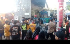 Diduga Akibat Minuman Keras, Kirab Budaya Desa Sidowunggu Ricuh Tawuran Antar Warga