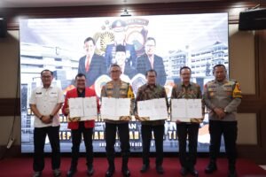 Polda Jatim Bersama Perguruan Tinggi Tandatangani Perjanjian Kerjasama Tingkatkan SDM Unggul Bagi Anggota Polri.