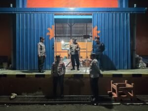 Polres Ngawi Tingkatkan Pengamanan Gudang Logistik KPU Untuk Pilkada 2024.
