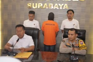 Polisi Amankan Tersangka Pelecehan Dua Siswi SMP di Surabaya.