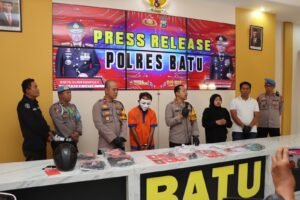 Kurang Dari 12 Jam Polres Batu Berhasil Amankan Tersangka Penembakan Tukang Bakso.