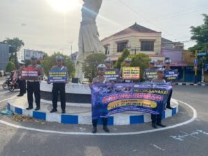 Operasi Zebra Semeru 2024 di Ponorogo, Pengendara Tertib Dapat Reward.