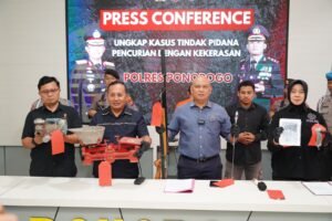 Polres Ponorogo Berhasil Amankan Tersangka Pencuri yang Pukul Korban Pakai Kunci Inggris.