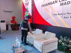 Polisi Sterilkan Lokasi Debat Publik Perdana Pilkada Kabupaten Madiun.