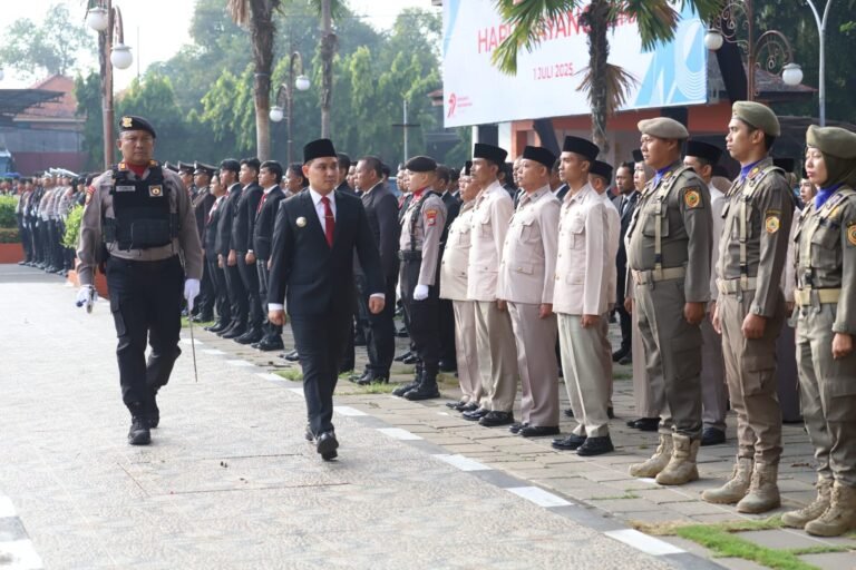 Polres Mojokerto Gelar Upacara Hari Bhayangkara ke-79, Bupati Mojokerto Jadi Irup
