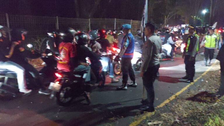Ratusan Simpatisan PSHT Tutup Jalan di Karangkates Malang Dini Hari, Polisi Bubarkan