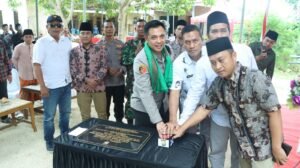 Polri Untuk Masyarakat : Polres Bangkalan Beri Bantuan Sumur Bor Atasi Krisis Air Bersih