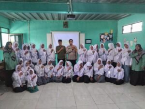 Polsek Krembung Edukasi MPLS dan Himbauan Tertib Berlalulintas