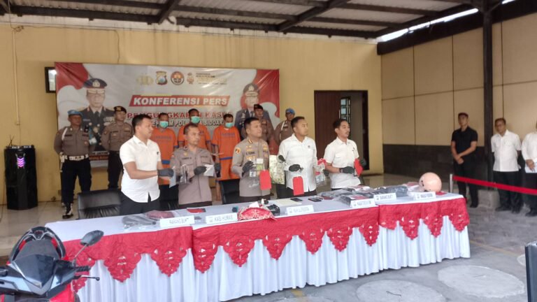 Polres Sidoarjo Bekuk Residivis Kawak Ungkap Jaringan Pencurian Bersenjata Kunci T