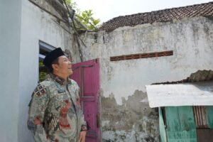 Bupati Subandi Sidak RTLH di Prambon, Dua Rumah Warga Simogirang Langsung Direnovasi