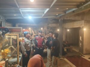 Kapolsek Krian Sampaikan No Miras No Mabuk ke Pemilik Cafe di Wilayah Krian