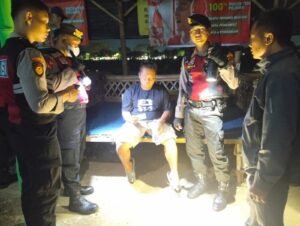 Polres Kediri Kota Rutin Gelar Patroli Dinihari, Temukan Miras Dan Pelajar SMP Nongkrong.Kasat Samapta: Beri Edukasi Bukan Sanksi!!
