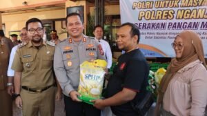 Polres Nganjuk Luncurkan Gerakan Pangan Murah, Warga Antusias Minta Digelar Rutin