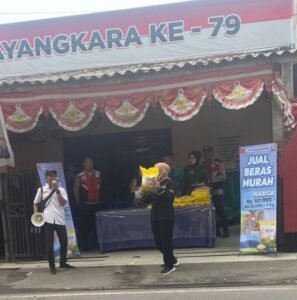 Upaya Polsek Krian Gelorakan Bazar Beras Murah, Dukung Gerakan Pangan Murah untuk Warga