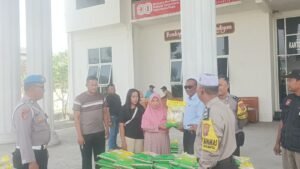 Polsek Gempol Gelar Gerakan Pangan Murah, 6 Ton Beras Bulog Ludes Terjual